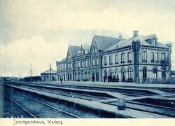 Järnvägsstationer i Halland