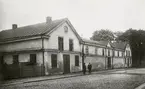 Ridhuset vid Norra Järnvägsgatan / Tegnérkyrkogården, Växjö, ca 1900.