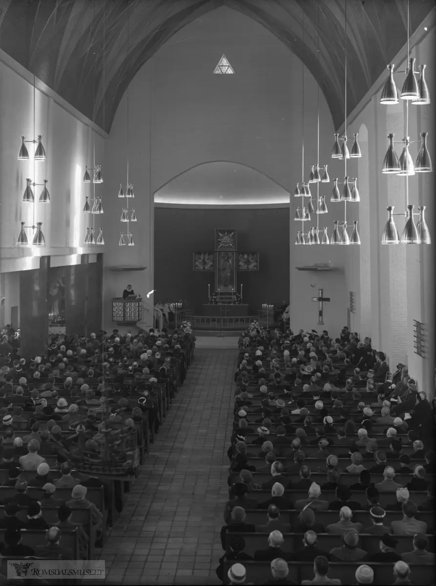 "Nr 20".Fra innvielsen av Molde Domkirke 01/12/1957.