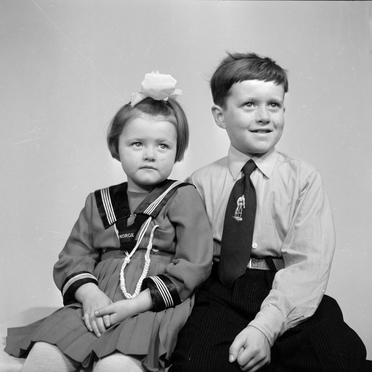 Jan Sann med en jente