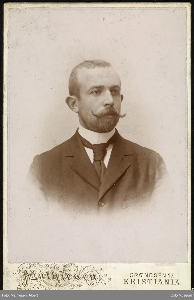 portrett, mann, vignettert brystbilde