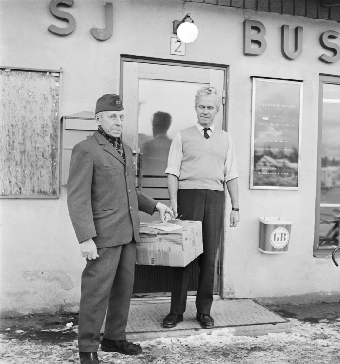 Busstationen i Skärplinge, Uppland 1968