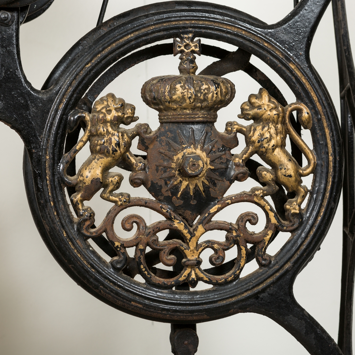 Pedaldrevet symaskin for en skomaker