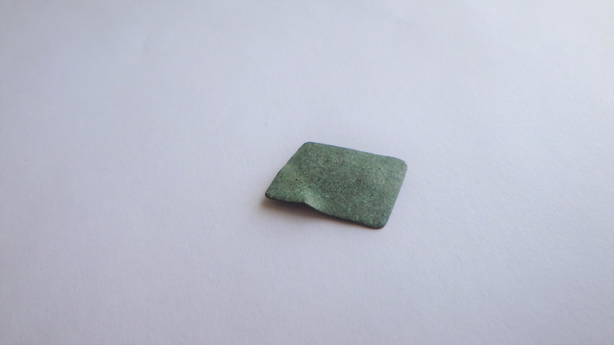 MALV: 13*18 MM, VEKT 0, 6115 G, REKTANGULÆR PLATE MED AVRUNDETE HJØRNER UTEN STEMPEL. 