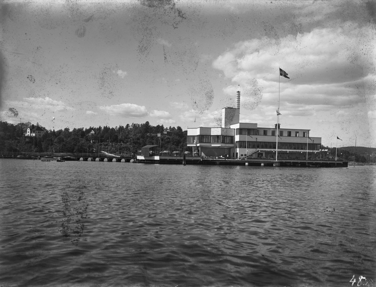 Arkitekt Bjercke, "Dronningen restaurant"