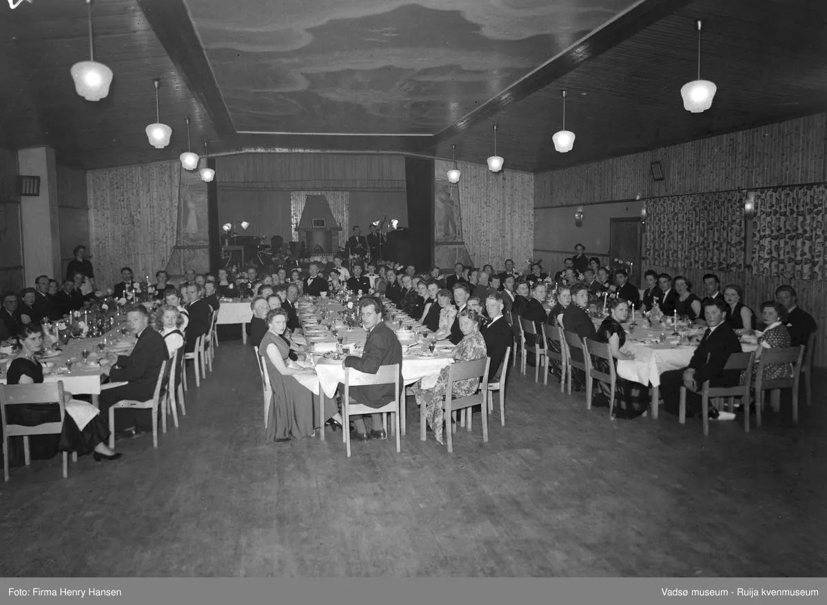 H.F. Esbensens 100 års jubileum 25.5-56 på Vårbrudd.
