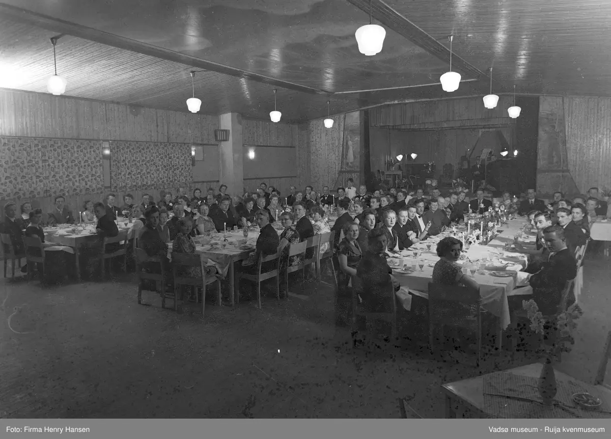 H.F. Esbensens' 100 års jubileum 25.5-56 på Vårbrudd.