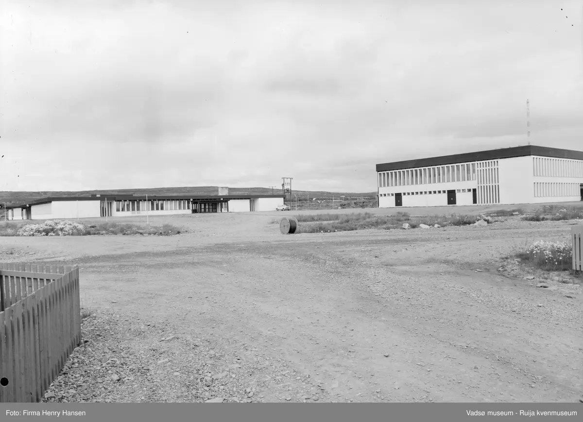 Vadsø gymnas, Vadsø handelsskole og Velferdsbygget i Vadsø