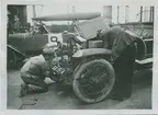 Biltävling, Paris - Nice.
Fotografi från John Neréns motorhistoriska samling.