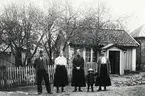 Grannar på Båtsmansbacken. Växjö, ca. 1923.