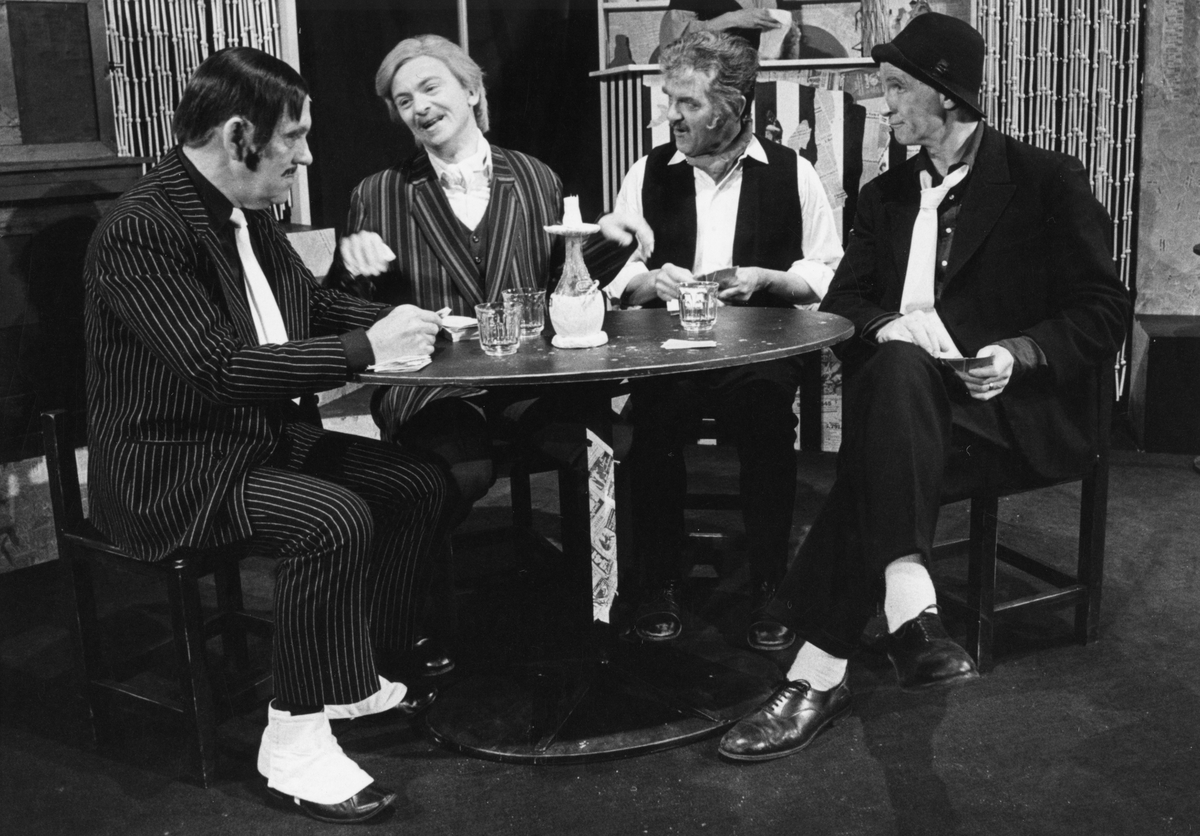 Men Skypeda onanizm qilishni xohlayman.