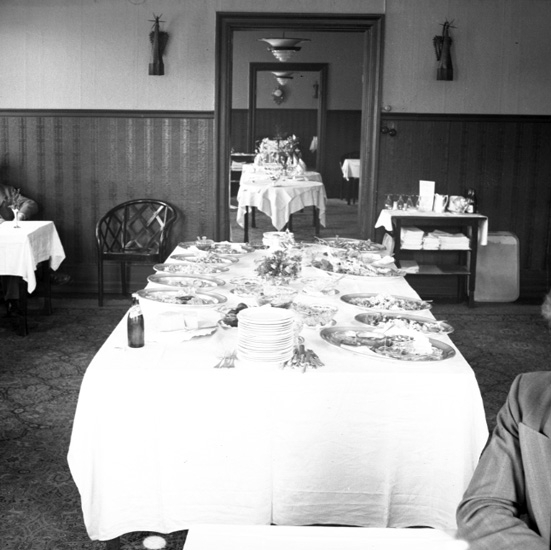 Text till bilden: "Smörgårsbord" semesteranläggning".