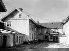 Storgatan 8, gården. Från NM:s byggnadsinventering 1957.