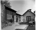 Storgatan 4, Medins, gården. Från NM:s byggnadsinventering 1957.