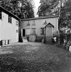 Storgatan 17, gården. Från NM:s byggnadsinventering 1957.