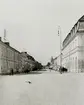 Storgatan, Växjö, 1915, västerut. Till vänster ser man några av husen i kvarteret Unaman (P.N. Perssons hörna och 
