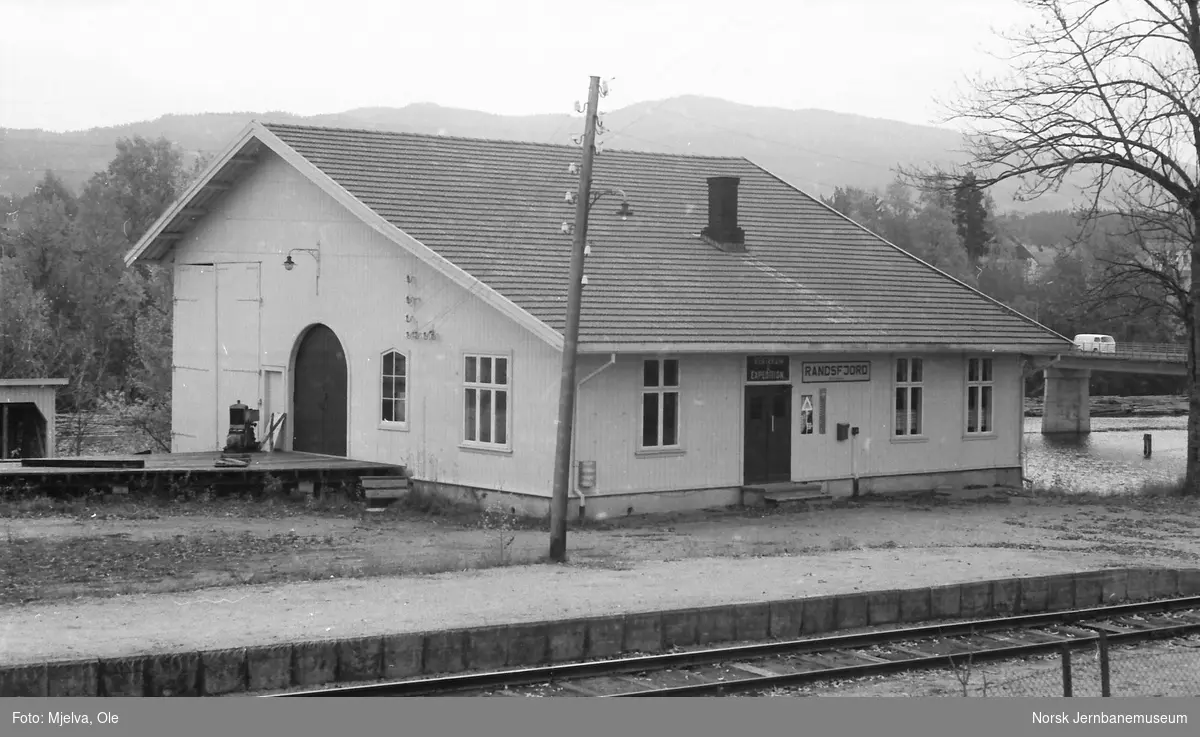 Randsfjord stasjon