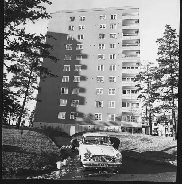 Bilvask i Kristine Bonnevies vei.