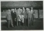 Gruppbild civilklädda officerare ?