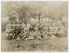 Stort gruppfoto på värnpliktiga 1930.