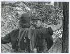 Generallöjtnant Nils Sköld,arme´chef 1976-84 i
samtal med annan militär.