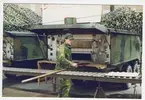 Fältbakugn i fordon, bakning i fält.
Troligen på Linköpingsgarnisonen(utställning,regementets dag?)