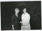 Kadettbal 1980. Husmor Ulla Kastensson och okänd.