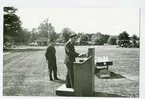 Regementets dag 1971.
Regementchef, överste Ingvar Selander och major Arne Tynelius.
Grenadjärvallen