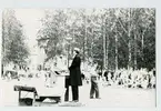 Regementets dag 1971.Talare och publik på Grenadjärvallen.