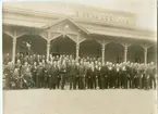 Stor officersgrupp utanför Malmens officersmäss 10/6 1934.