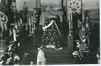 Hedersvakt vid HM Konung Gustav VI Adolfs kista i 
Slottskyrkan 1973-09-21.
