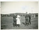 Idrottstävlingar å Malmen 1910?
Fr.v. överste Blomstedt m.dottern Märta HKH Prins Carl mfl.
