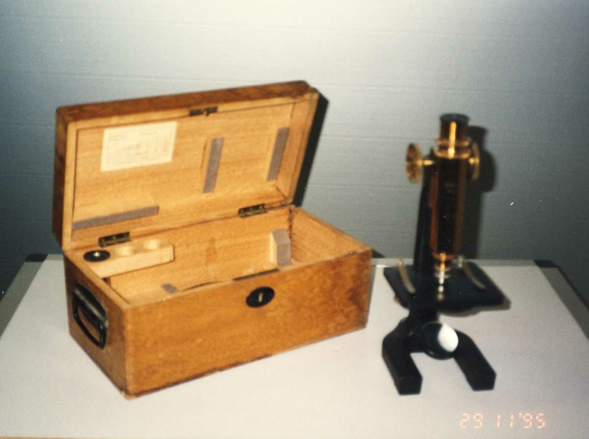 mikroskop m. kasse