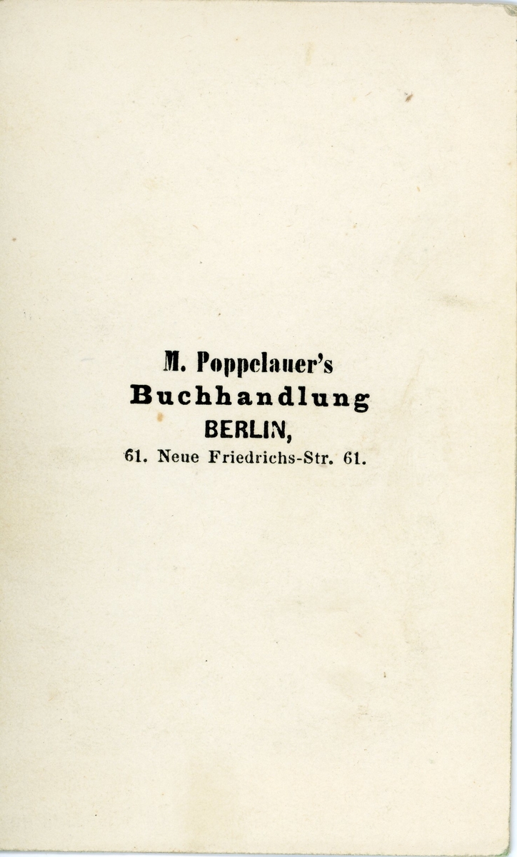 Tre porträtt i visitkortsformat föreställande Isaak Markus Jost, Albert Cohn och Samuel David Luzzatto. Moritz Poppelauer's Buchhandlung 61. Neue Friedrichs-Str. 61, Berlin.