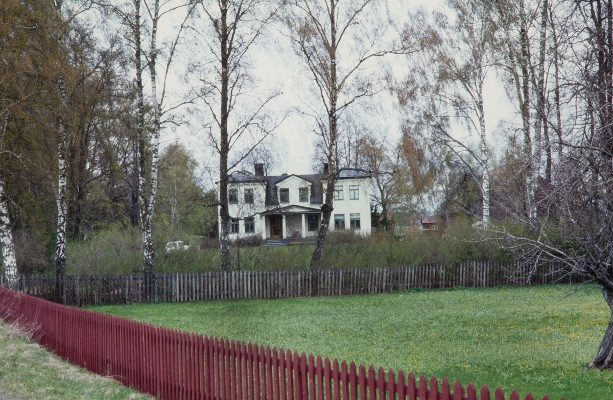 Värö södergård. Samling med bilder från Malmslätt utanför Linköping. Bilderna förvaltas av biblioteket i Malmslätt, Kärna. Fotografier tagna av privatpersoner boende i Malmslätt. Bilderna föreställer miljöer runt Malmslätt utanför Linköping.