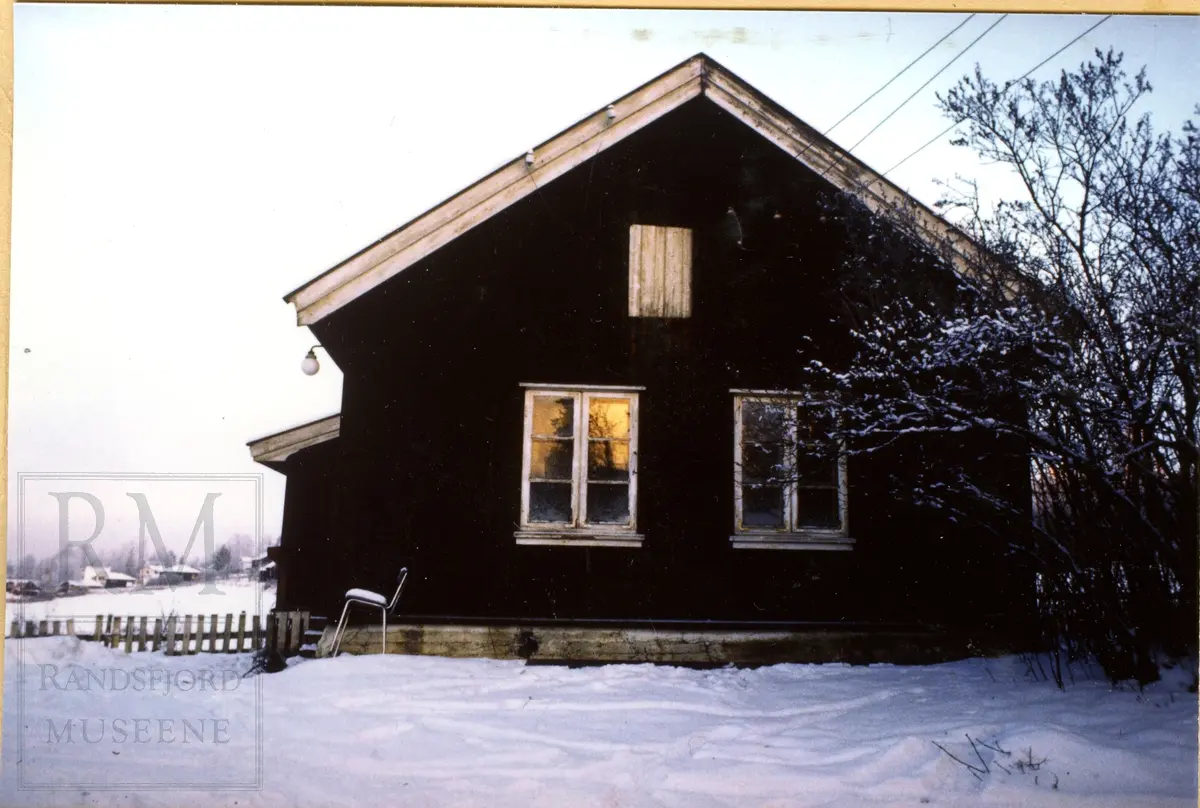 Husmannsplassen "Kullibakken" under Dvergsten.
