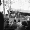 Vänersborg. Dalaborgsparken, folkets park. 1 maj. Avtäckning av byst över Per Albin Hansson.