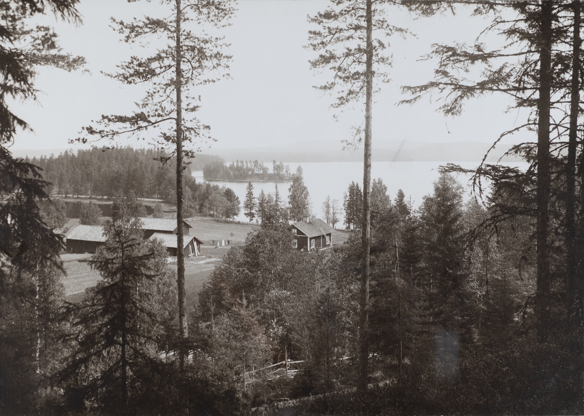 Klotens kronopark, Malingsbosjön vid Storbäcken.