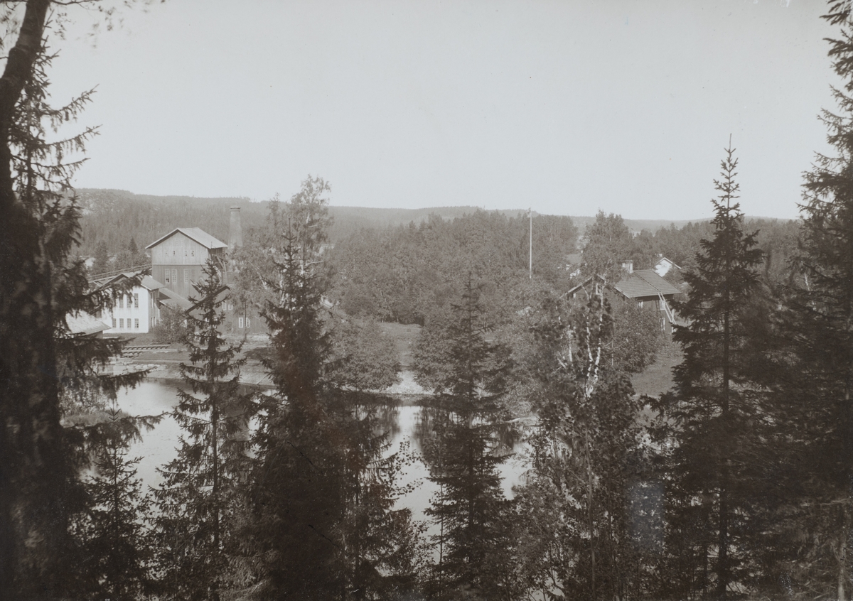 Klotens herrgård och hyttan.