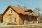 Rönneshytta, järnvägsstationen. Byggnadsår 1873, riven på 1970-talet. 
Banan Krylbo - Mjölby.