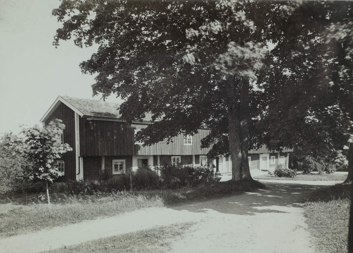 Siggebohyttans bergsmansgård, exteriör, manbyggnaden.