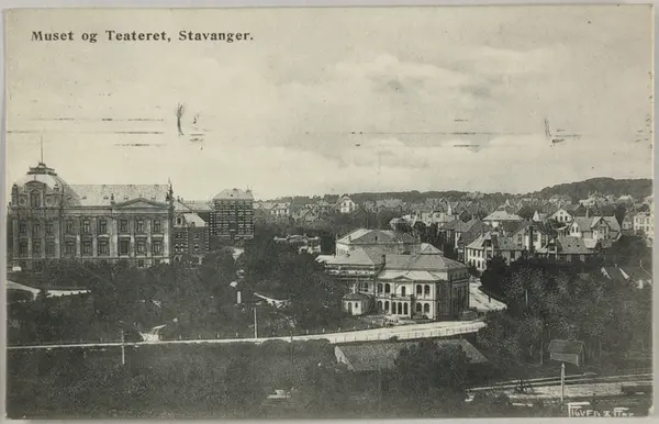 Postkort med bilde av Stavanger Museum og Stavanger Teater s