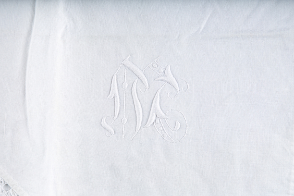 Monogram W