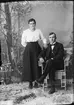 Kvinna och John Nyberg från Berkinge, Forsmark socken, Uppland 1919