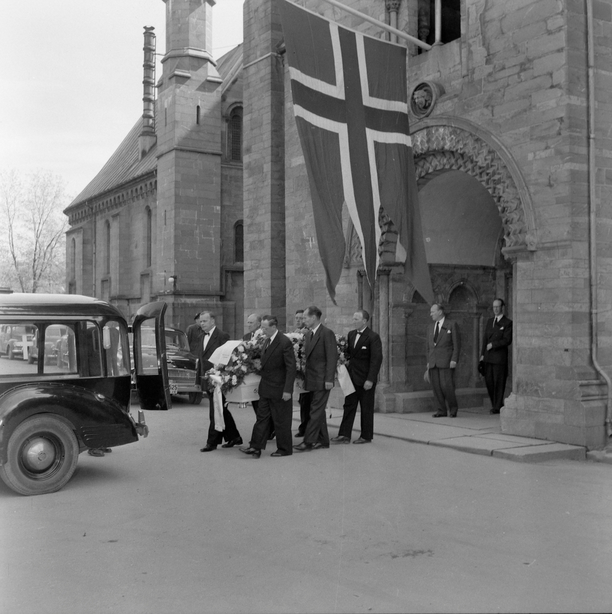 Fra bisettlesen til arkitekt August Albertsen i Nidarosdomen