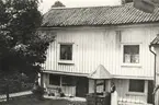 Boismanska gården, ca 1920. En kvinna, 