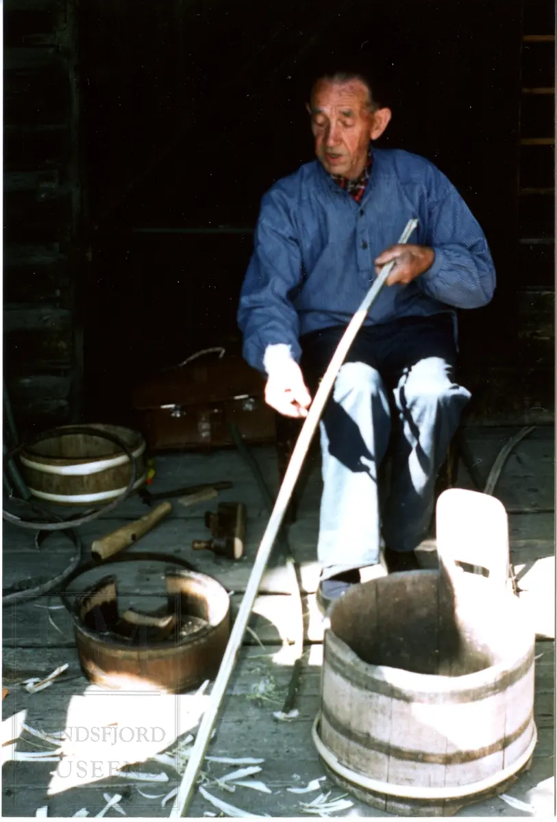 Husflidsarrangement på Hadeland Folkemuseum sommeren 1982.