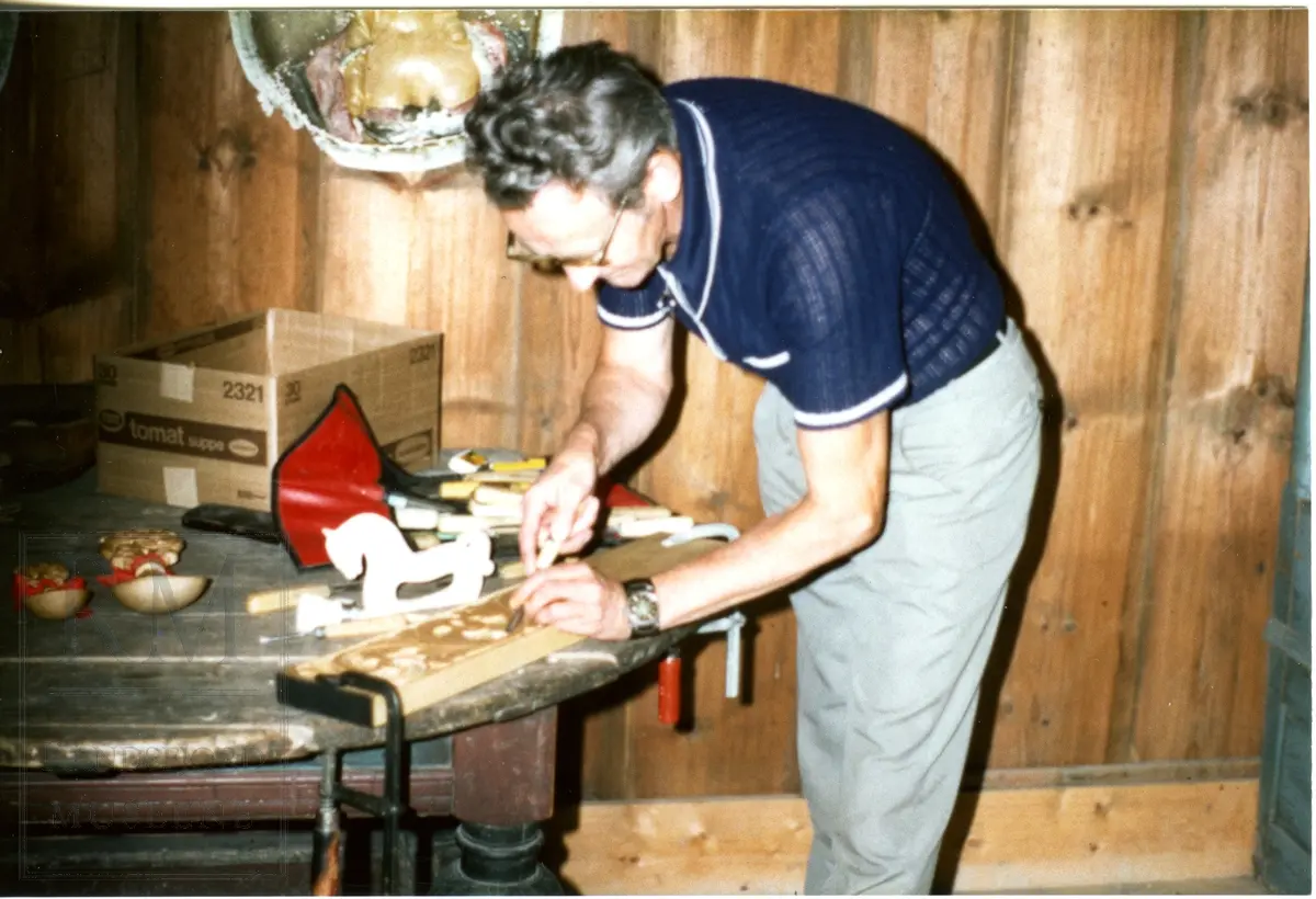 Husflidsarrangement på Hadeland Folkemuseum sommeren 1982.
