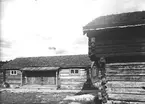 Spikgården och Bråforsstallet på Vallby friluftsmuseum i Västerås.