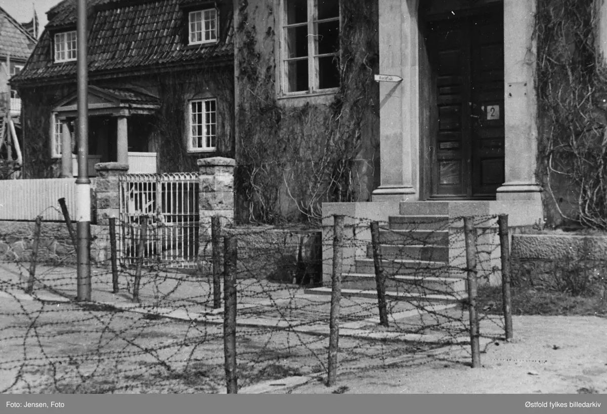 Piggtrådsperring, Fredrikstad 1945?